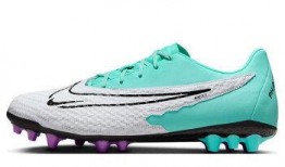 新款足球鞋爆料视频教程,视频教程带你领略科技与时尚的完美融合